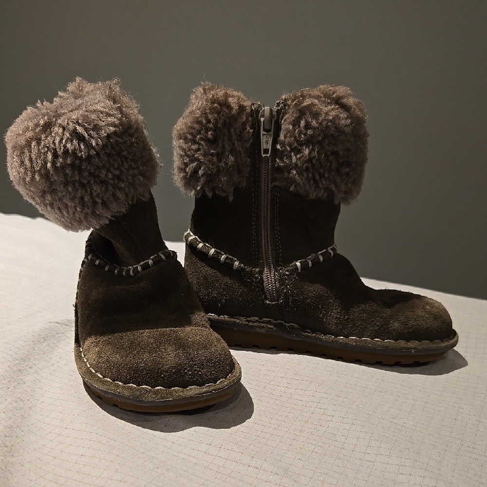 Cozy Brown Kids Boots